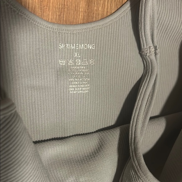 Gray Ribbed Crop Top - Picture 2 of 3